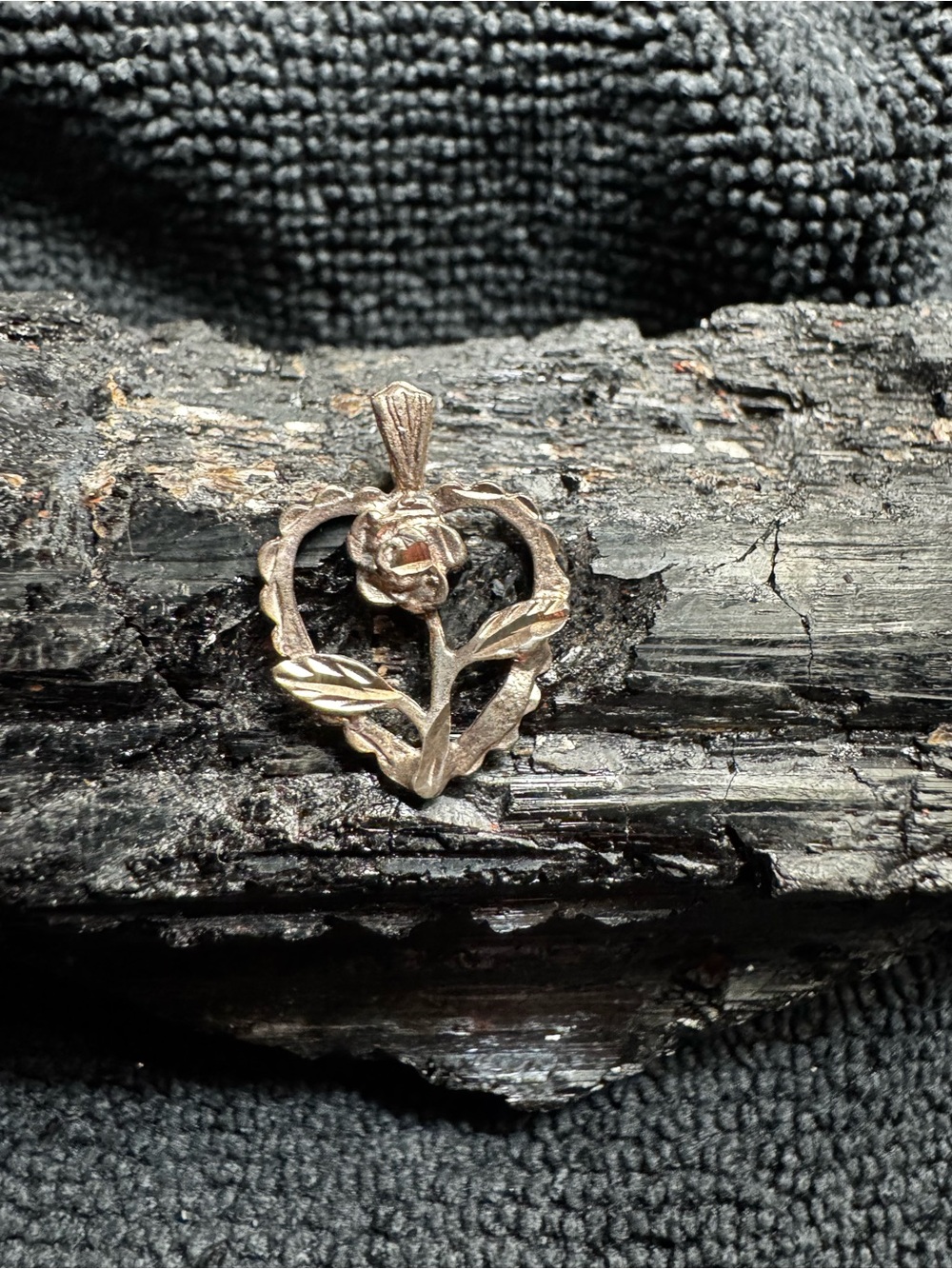 Vintage Solid .925 Sterling Silver Diamond-Cut Open Heart Rose Pendant Charm